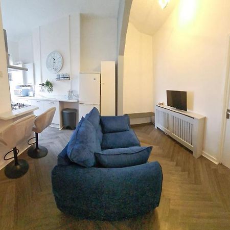 Entire 2 Bed Flat On 3Rd Floor Near City Centre & Stadium Cardiff Exterior foto